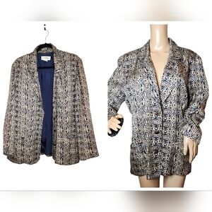 Breckenridge silk blazer.  Navy beige.  Pockets. Size 14.